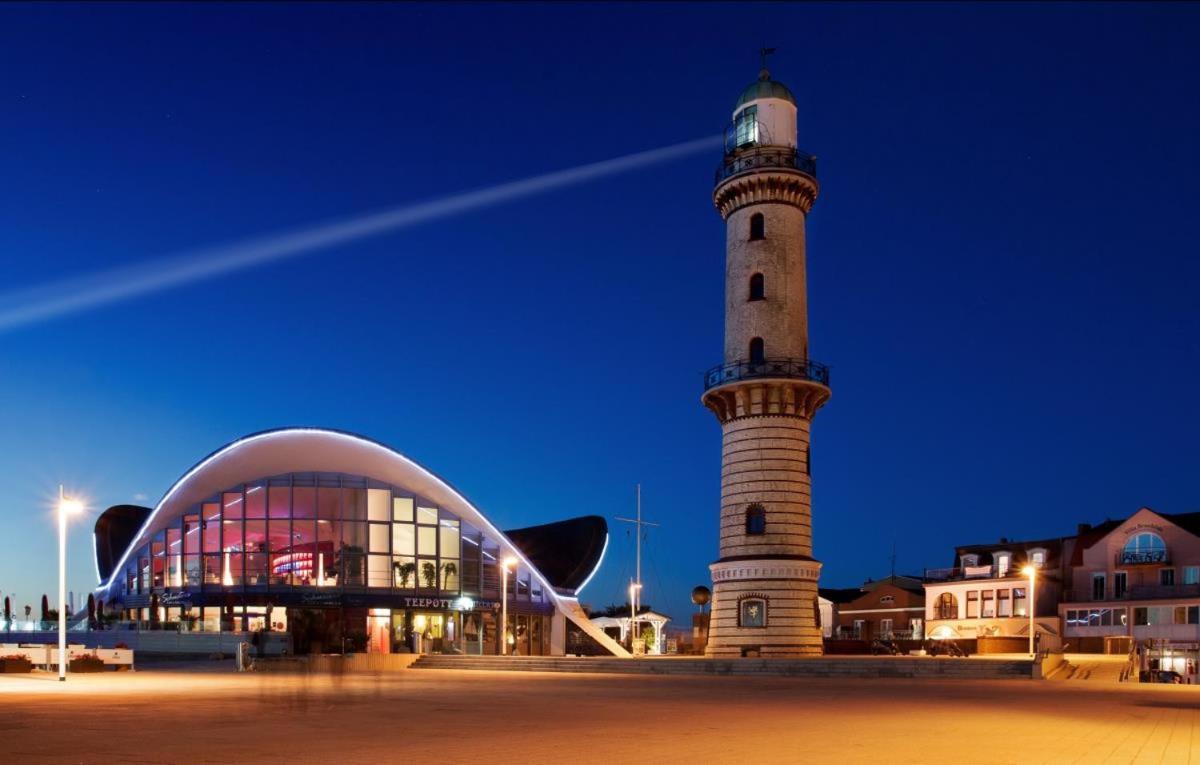 Strandpalais/Meerblick Rostock Buitenkant foto